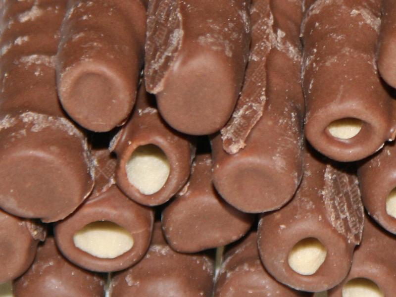 Tubetes Recheado Avelã e Cobertura de Chocolate